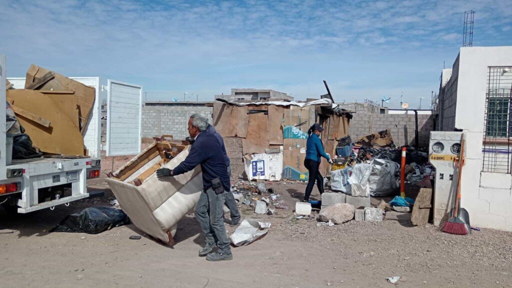 Policías municipales destruyen picadero en colonia Punta Esperanza en Chihuahua